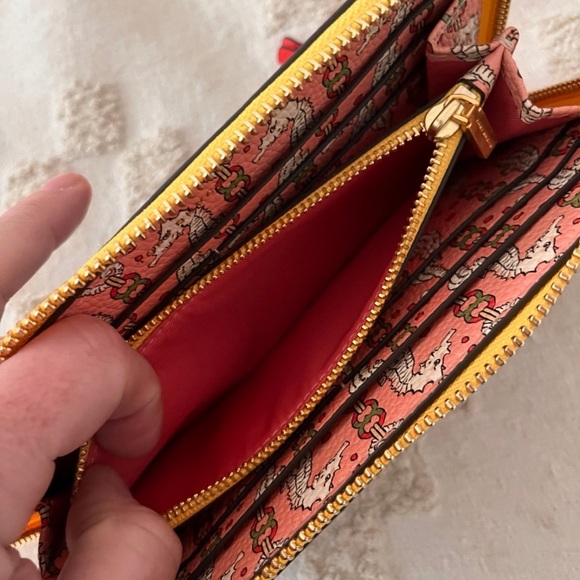 NWT Tory Burch Perry Printed Zip Continental Wallet in Blue Seahorse - Picture 4 of 9